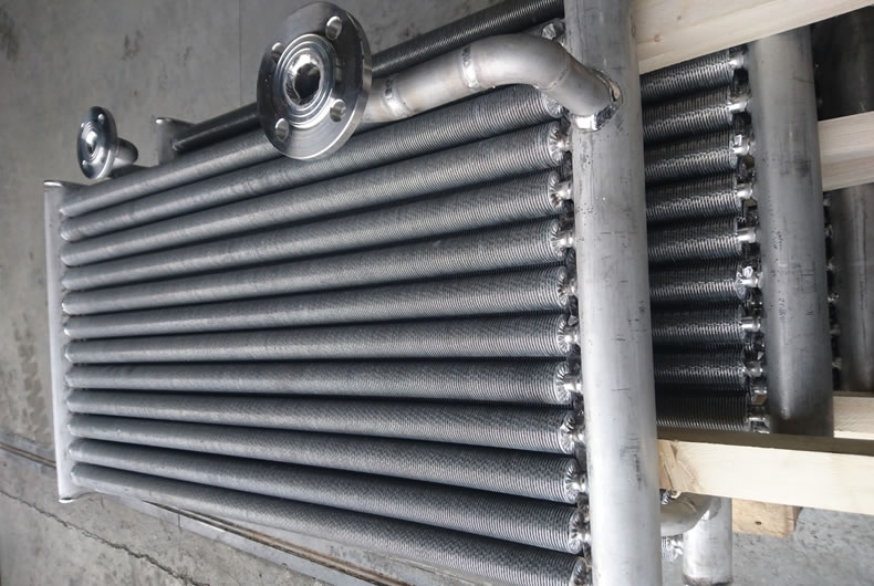 Dettaglio Batteria - Scambiatore di calore in tubo alettato per vapore inox/al-ita-srl